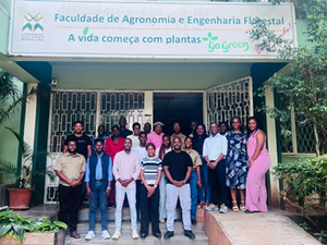 Estudantes apresentam avanços das suas pesquisas